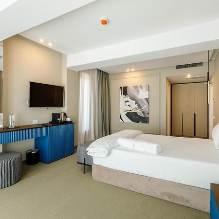 Onal Boutique Hotelier Mamaia Exteriör bild