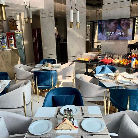 Onal Boutique Hotelier Mamaia Exteriör bild