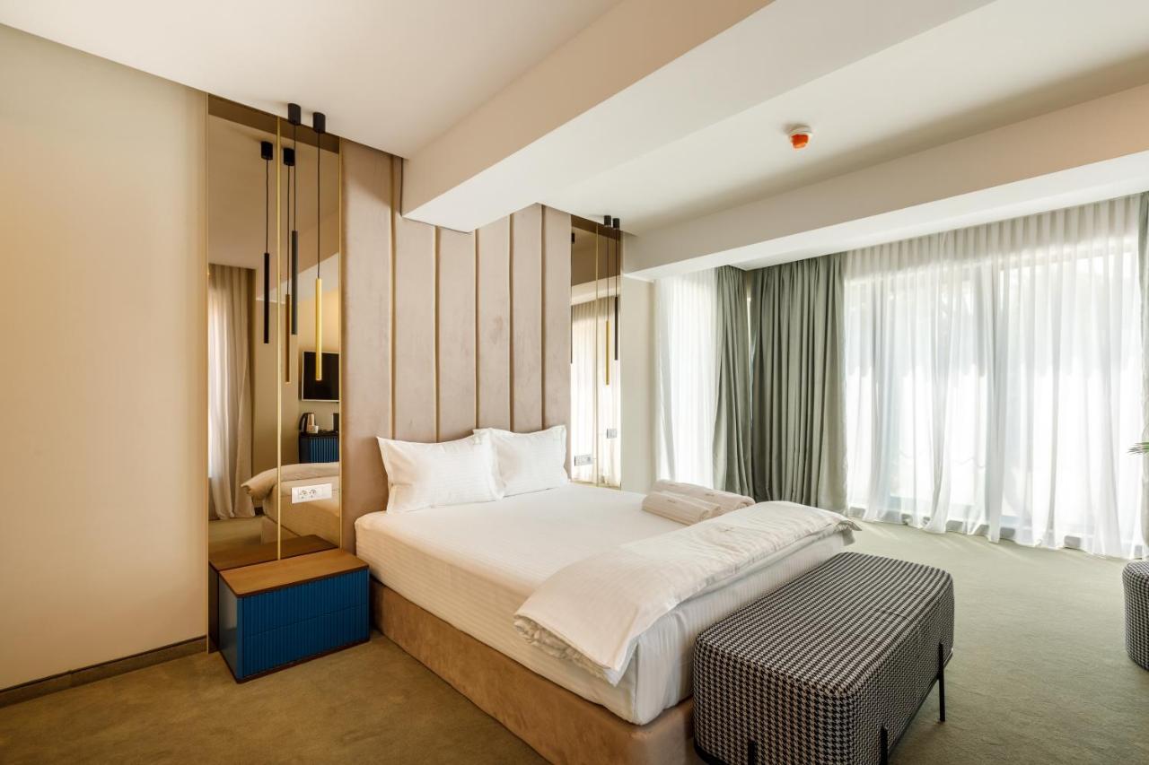 Onal Boutique Hotelier Mamaia Exteriör bild