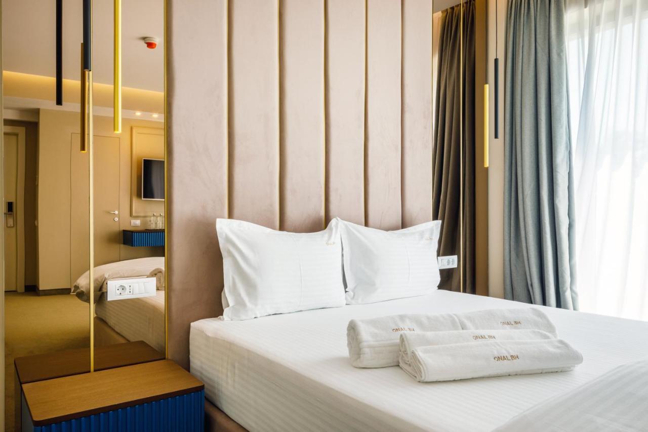 Onal Boutique Hotelier Mamaia Exteriör bild