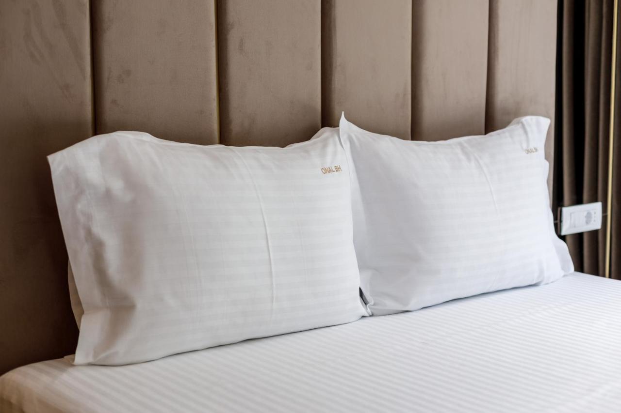 Onal Boutique Hotelier Mamaia Exteriör bild